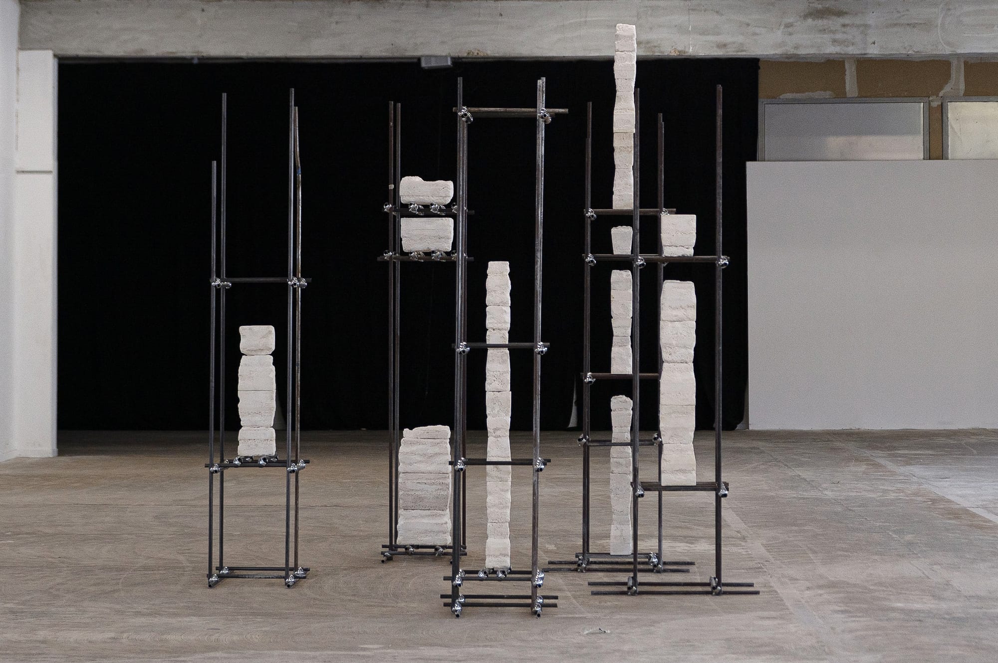 Luca_Resta-Works-MONUMENTS-Tenemit_Brancusi-001.jpg
