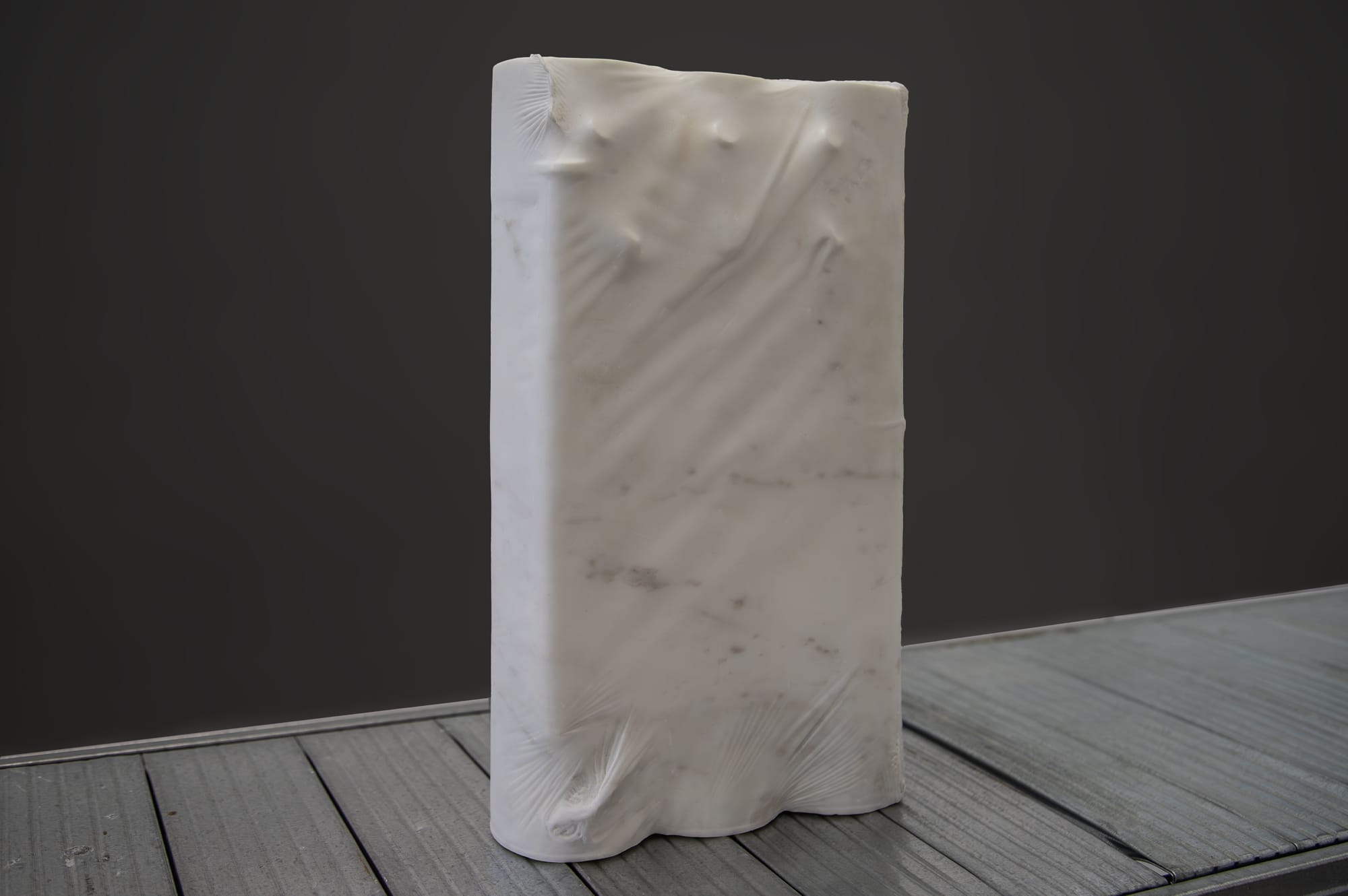Luca_Resta-Works-MONUMENTS-Veiled_objects-Le_tre_grazie-001.jpg